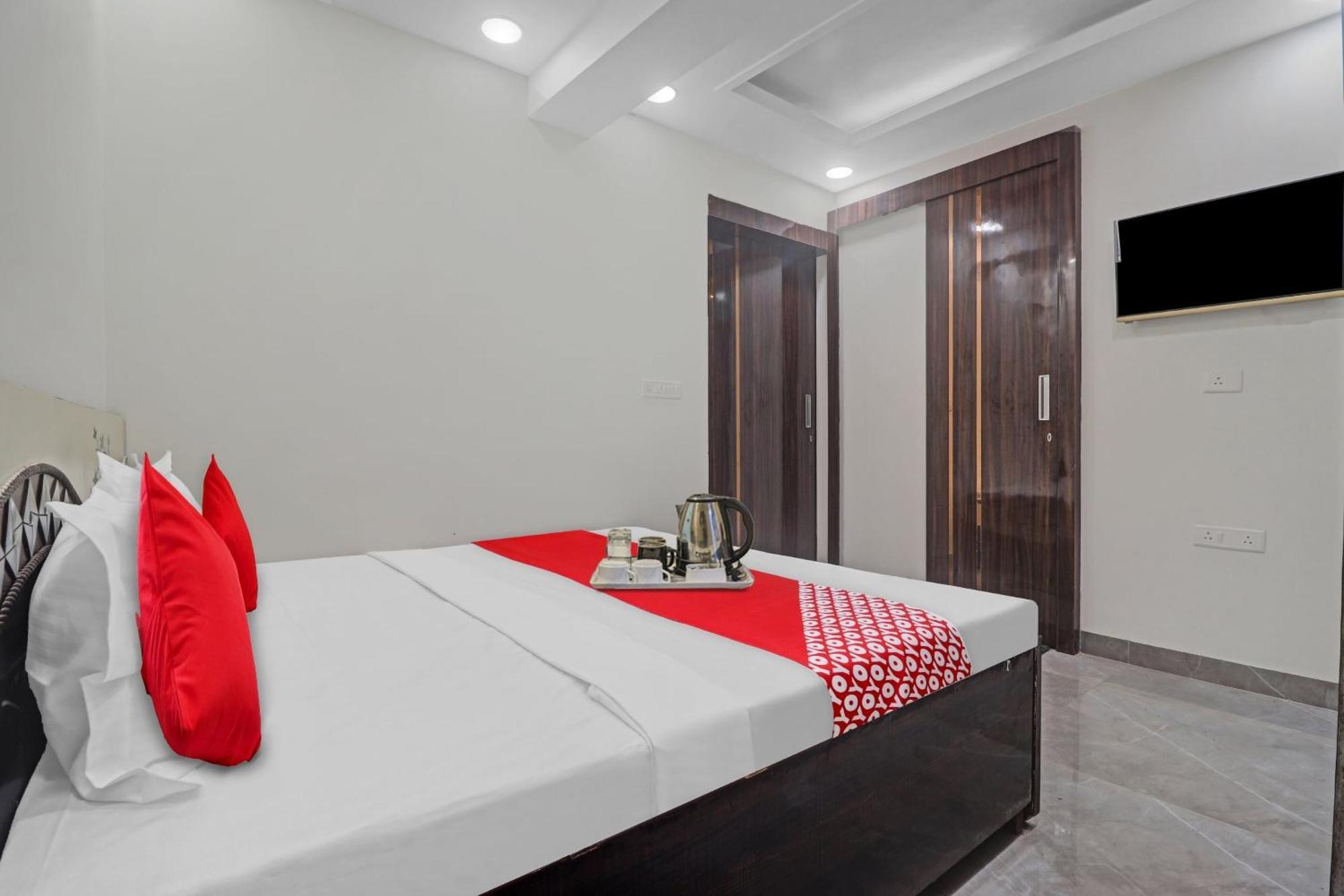 Hotel O Amazing Guest House Nueva Delhi Exterior foto